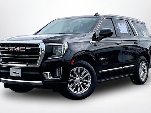 Used 2023 GMC Yukon SLT AWD/4WD image 3