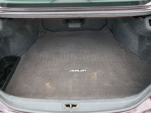 Used 2012 Toyota Avalon Limited FWD image 18