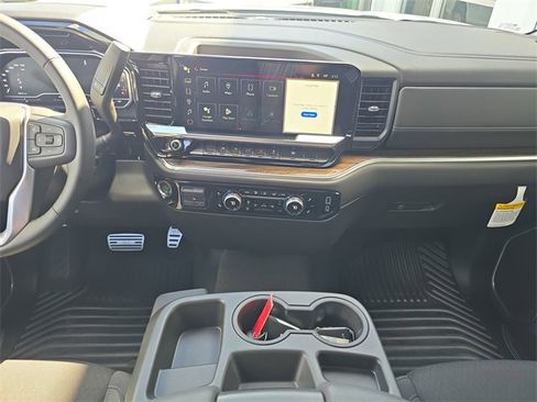 New 2025 GMC Sierra 1500 Elevation image 13