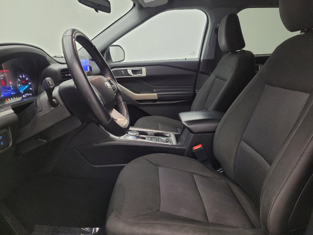 Used 2022 Ford Explorer XLT AWD/4WD image 17