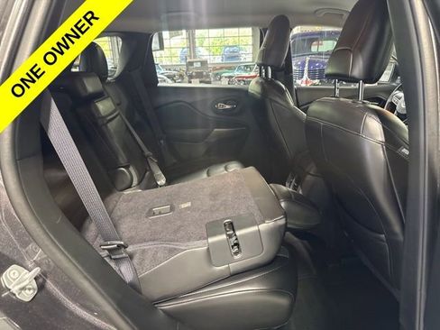 Used 2019 Jeep Cherokee Limited w/ Technology Group AWD/4WD image 26
