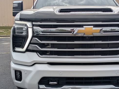 Used 2024 Chevrolet Silverado 3500 High Country w/ High Country Premium Package AWD/4WD image 10