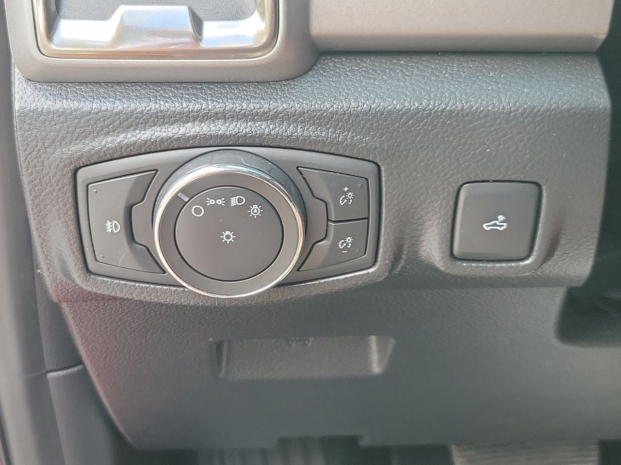 Used 2019 Ford Ranger XLT w/ Equipment Group 302A Luxury RWD image 29
