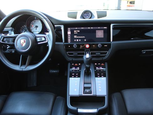 Certified 2023 Porsche Macan S image 23