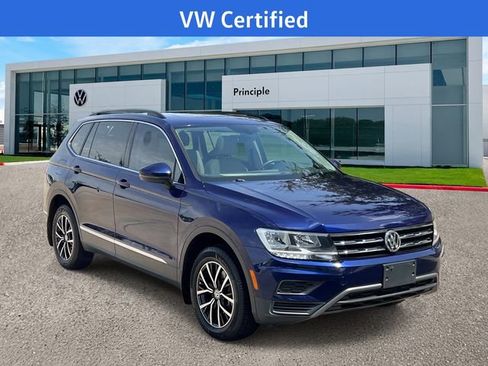 Used 2021 Volkswagen Tiguan SE w/ Panoramic Sunroof Package FWD image 3