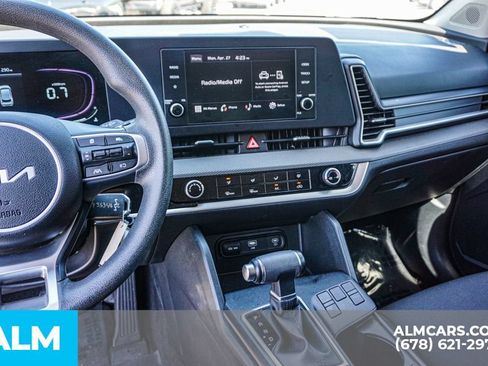 Used 2025 Kia Sportage LX FWD image 31