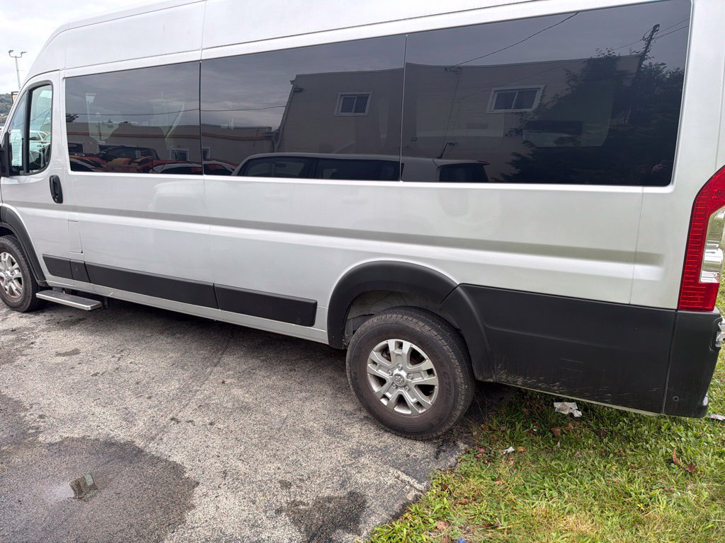 Used 2025 RAM ProMaster 3500 w/ Advanced Safety Group FWD image 4
