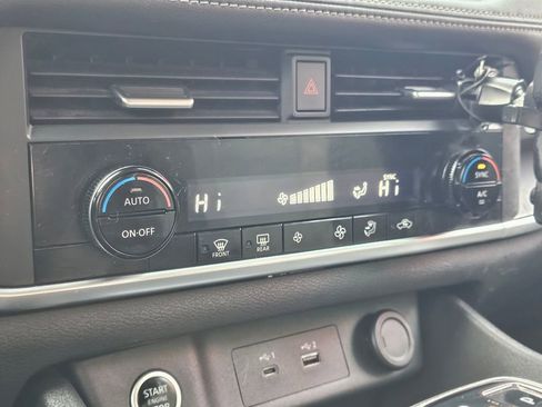 Certified 2023 Nissan Rogue SV image 26