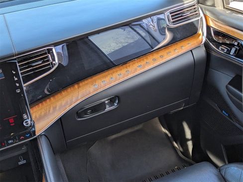 Used 2024 Jeep Grand Wagoneer L Series III image 21