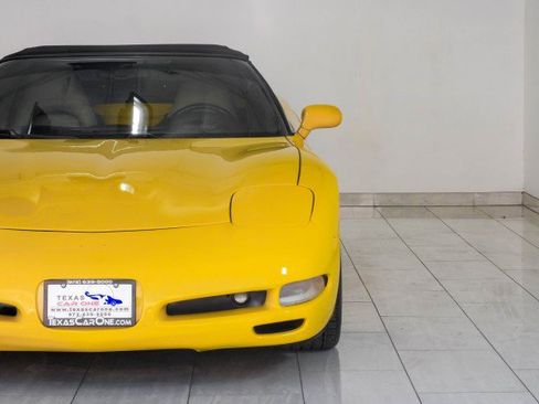 Used 2004 Chevrolet Corvette AUTOMATIC LEATHER SEATS BOSE S w/ Preferred Equipment Group image 39