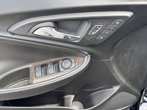 Used 2024 Chevrolet Malibu LT FWD image 9