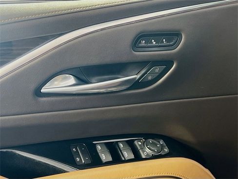 Used 2021 Cadillac Escalade ESV Sport w/ LPO, ONYX Package image 11