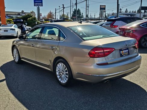 Used 2016 Volkswagen Passat 1.8T SE image 6