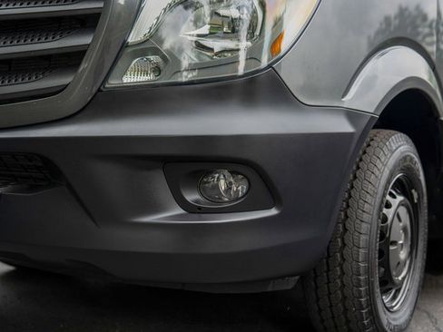 Used 2017 Mercedes-Benz Sprinter 3500 image 87