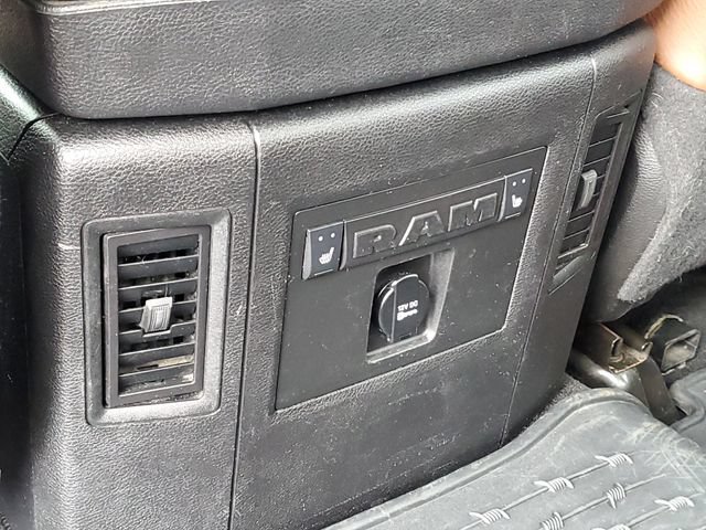 Used 2013 RAM 1500 Laramie Longhorn w/ Convenience Group AWD/4WD image 32