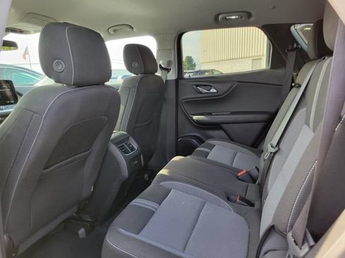 Used 2025 Chevrolet Blazer LT FWD image 23