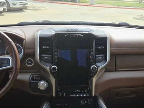 Used 2019 RAM 1500 Laramie RWD image 16