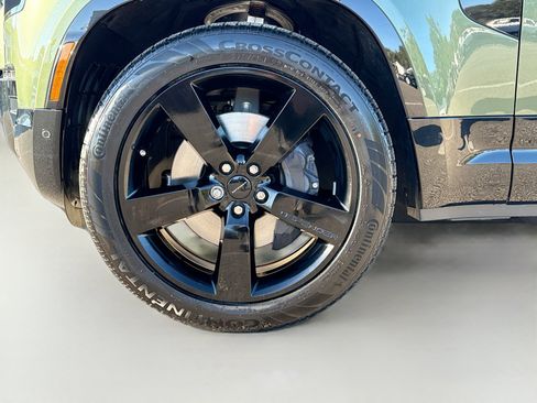 New 2026 Land Rover Defender 110 X-Dynamic SE image 40