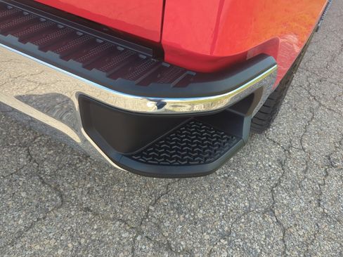 Used 2024 Chevrolet Silverado 1500 LT image 10