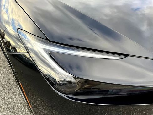 Used 2024 Toyota Prius Limited image 33