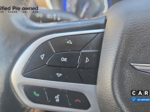Certified 2018 Chrysler Pacifica Touring-L FWD image 17