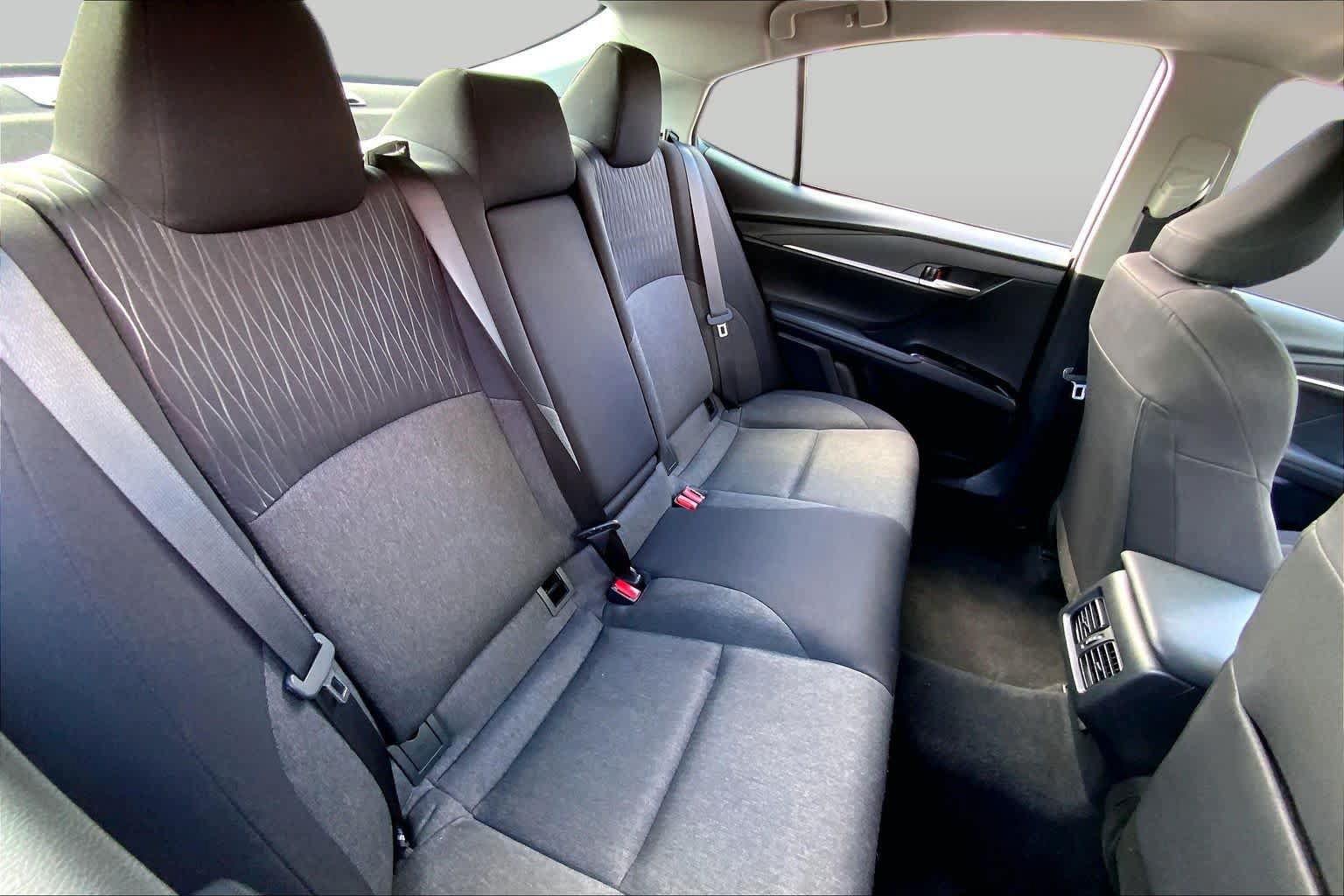 Used 2025 Toyota Camry LE FWD image 19