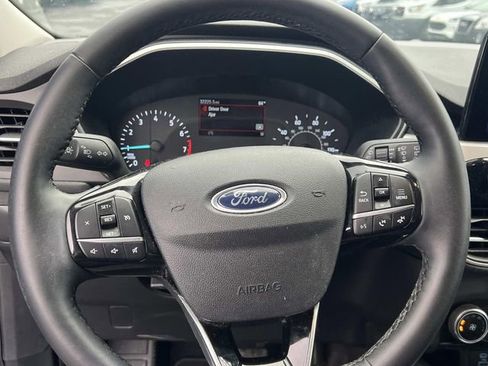 Certified 2022 Ford Escape SE w/ Cold Weather Package image 9