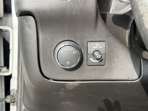 Used 2017 GMC Savana 2500 image 17