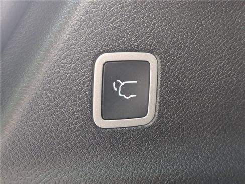 New 2026 Chrysler Pacifica Select image 12