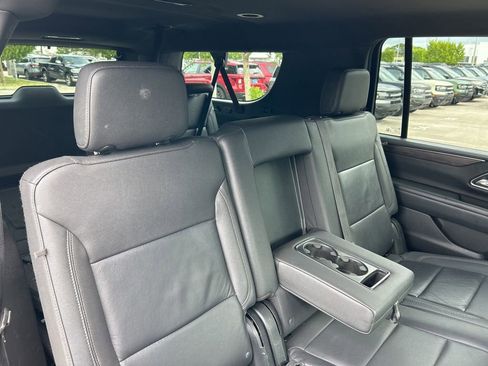 Used 2023 Chevrolet Suburban LT image 41