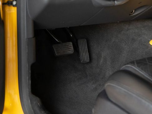 Used 2006 Chevrolet SSR w/ Preferred Equipment Group image 40