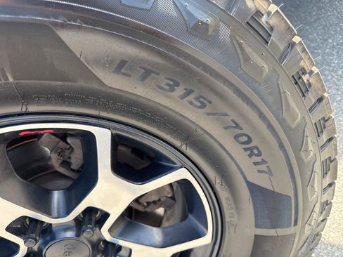 Used 2022 Jeep Wrangler Unlimited Sahara w/ Cold Weather Group image 33