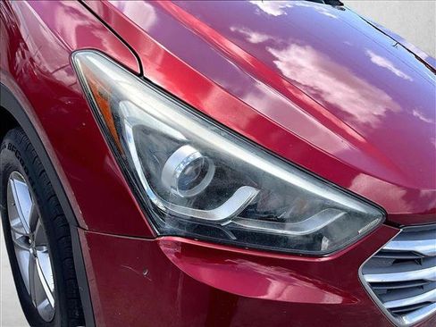 Used 2017 Hyundai Santa Fe Sport FWD image 30