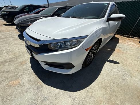 Used 2018 Honda Civic EX image 7