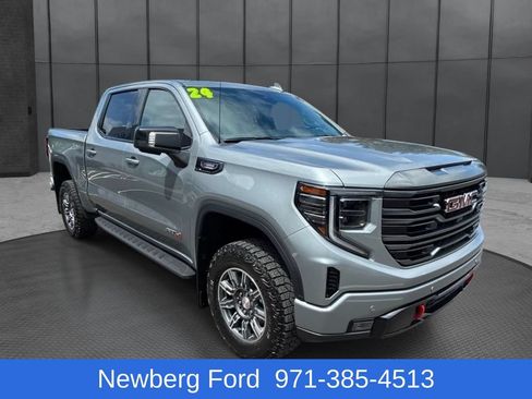 Used 2024 GMC Sierra 1500 AT4 w/ Technology Package AWD/4WD image 3