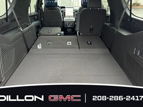 New 2026 GMC Yukon XL AT4 w/ AT4 Premium Plus Package AWD/4WD image 14