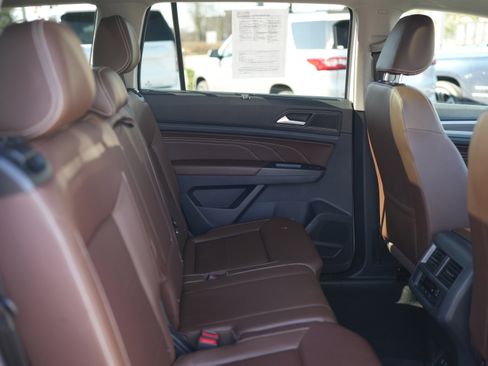 Certified 2023 Volkswagen Atlas SEL image 23