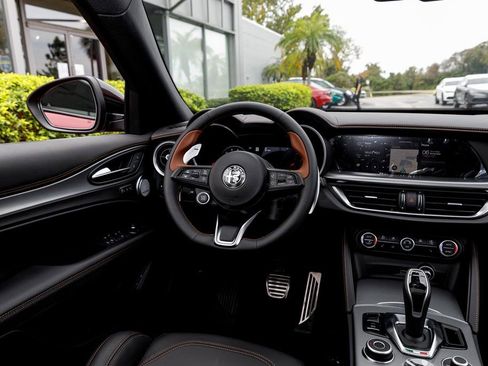 New 2025 Alfa Romeo Stelvio Sprint image 31