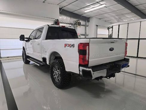 Used 2023 Ford F250 Lariat w/ FX4 Off-Road Package AWD/4WD image 5