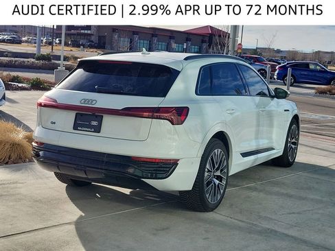 Certified 2024 Audi Q8 e-tron Premium Plus image 3
