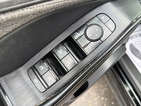 Used 2023 Nissan Rogue SV image 14