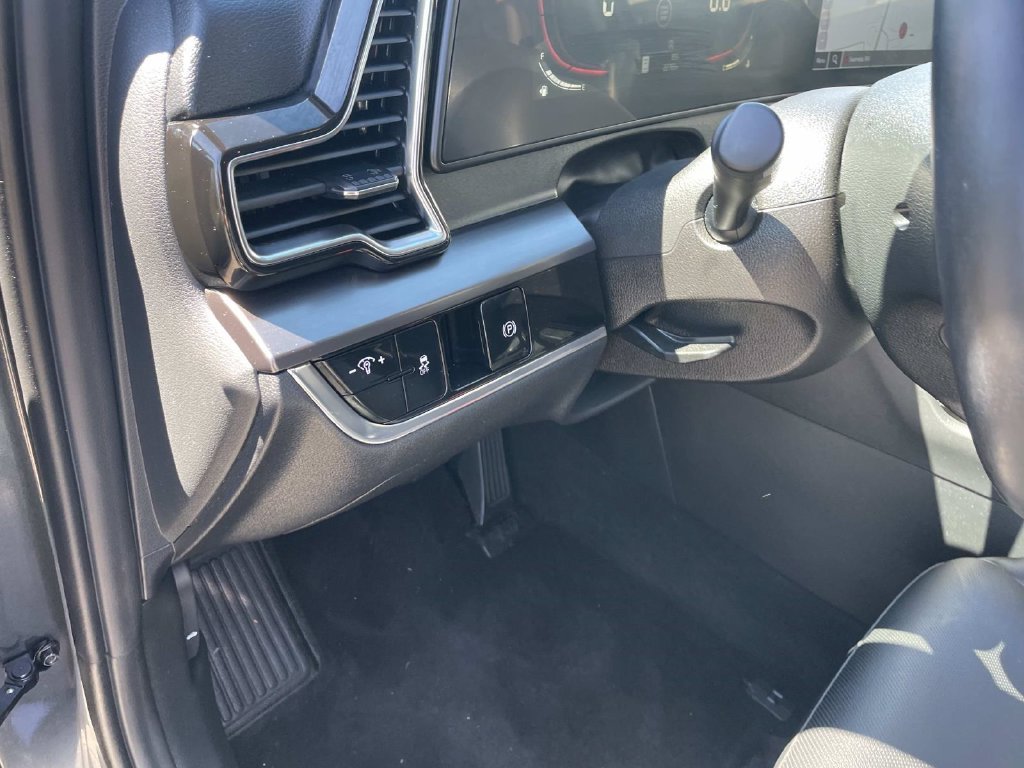Used 2024 Kia Sportage EX AWD/4WD image 21