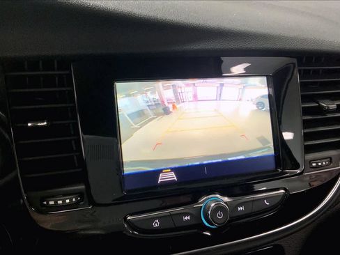 Used 2022 Buick Encore Preferred w/ Safety Package image 24