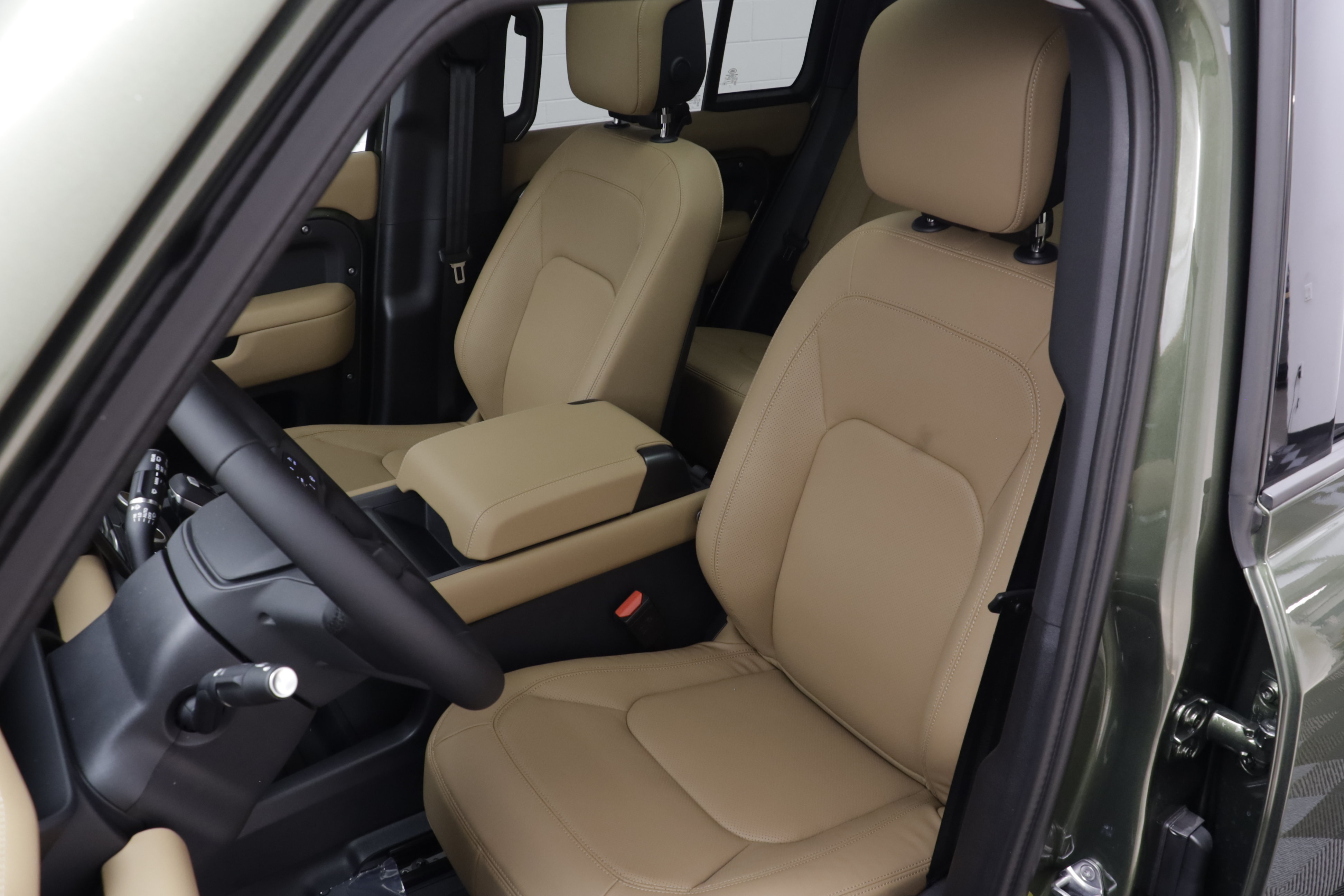 New 2026 Land Rover Defender 110 S AWD/4WD image 14