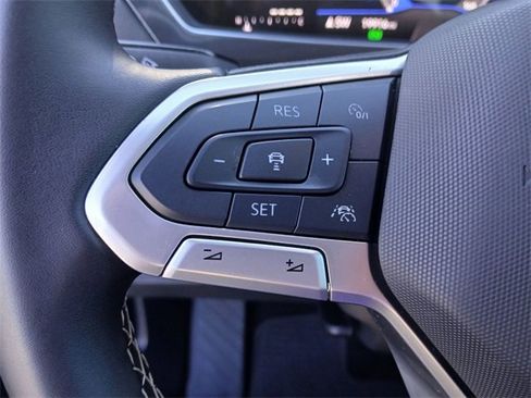 Used 2024 Volkswagen Tiguan S image 16