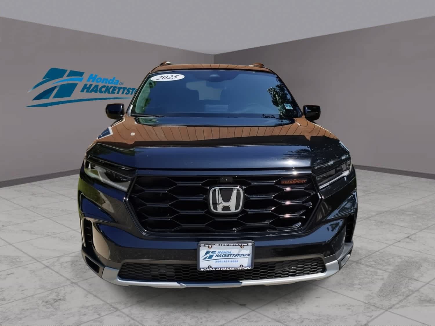 Certified 2025 Honda Pilot TrailSport image 2