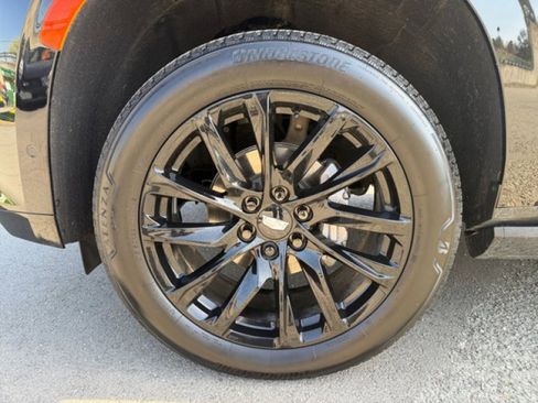 Used 2024 Cadillac Escalade ESV Sport w/ LPO, ONYX Package image 9