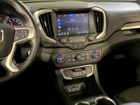 Used 2023 GMC Terrain SLT AWD/4WD image 6