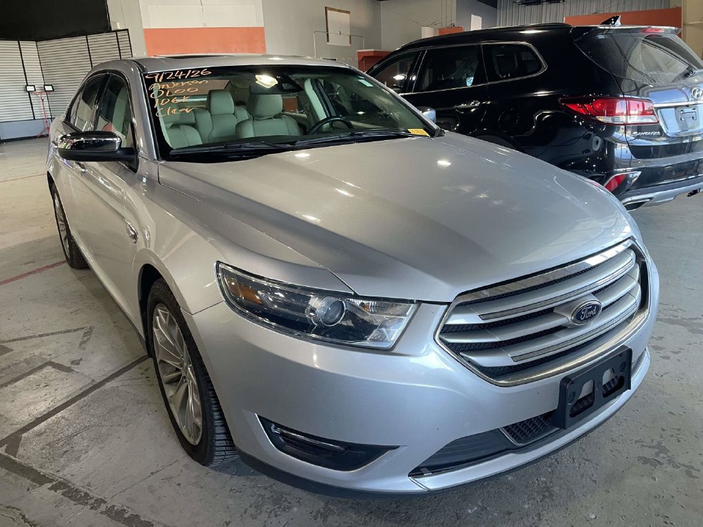 Used 2019 Ford Taurus Limited FWD image 1