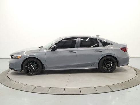 Used 2025 Honda Civic Sport image 4